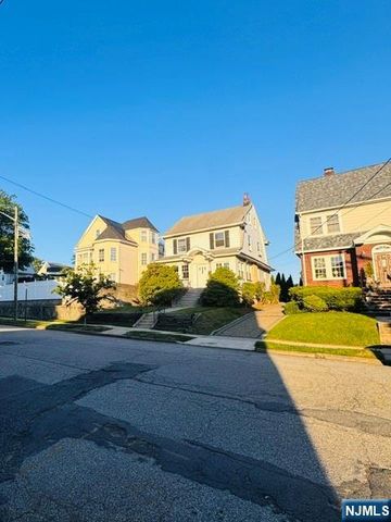 18 Pleasant Place, Kearny, NJ 07032