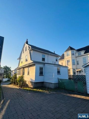 18 Pleasant Place, Kearny, NJ 07032