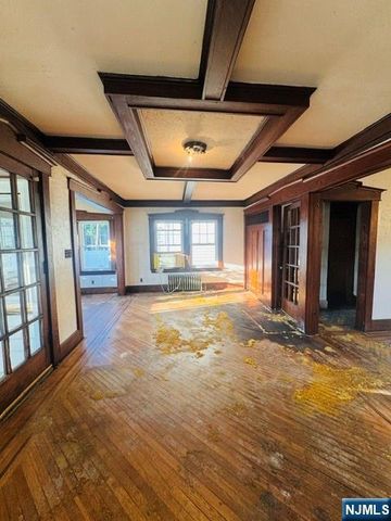 18 Pleasant Place, Kearny, NJ 07032
