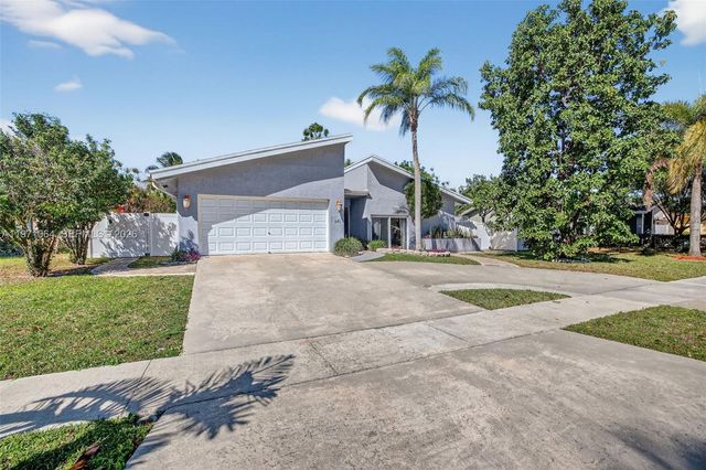 641 NW 48th Ave, Coconut Creek, FL 33063