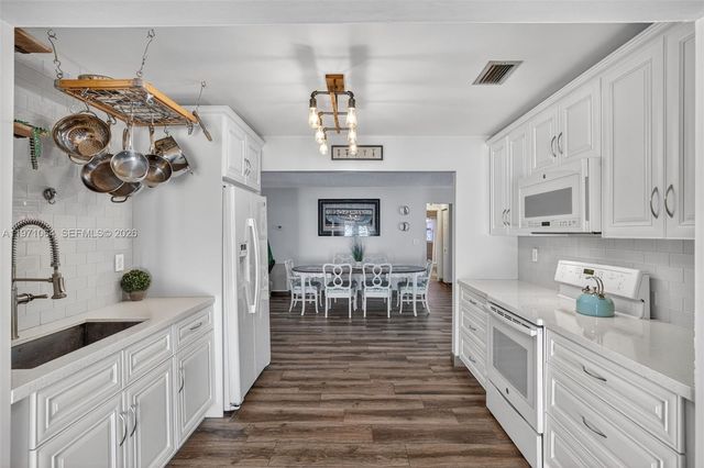 641 NW 48th Ave, Coconut Creek, FL 33063