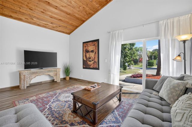 641 NW 48th Ave, Coconut Creek, FL 33063