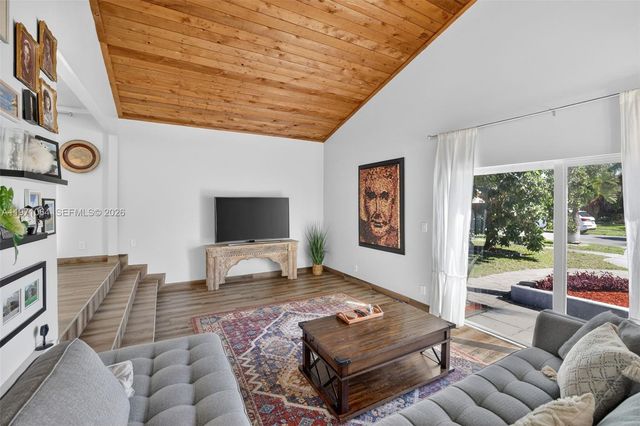 641 NW 48th Ave, Coconut Creek, FL 33063