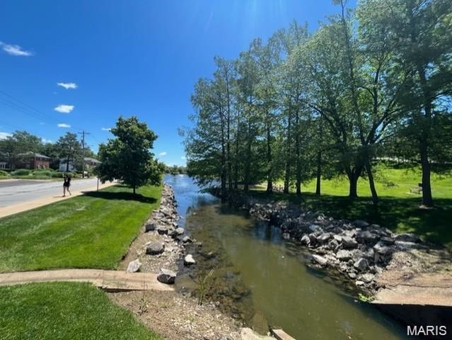 9174 Robin Court, Brentwood, MO 63144