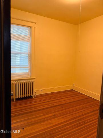 90 Woodlawn Avenue 2, Albany, NY 12208