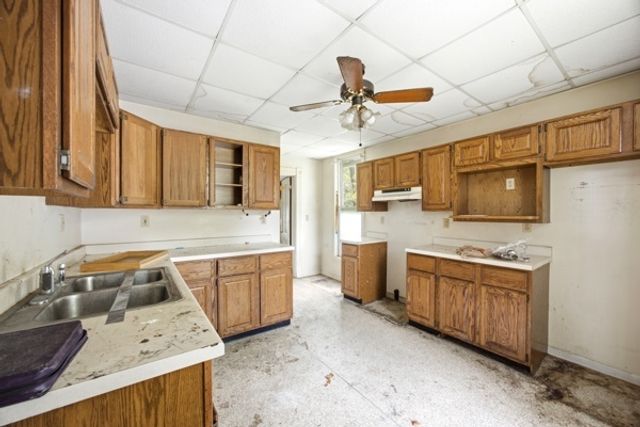313 E Grant Highway, Marengo, IL 60152