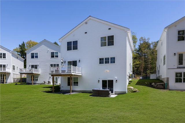 9 Stoneridge Road, Smithfield, RI 02917