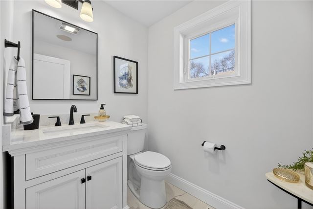 9 Stoneridge Road, Smithfield, RI 02917