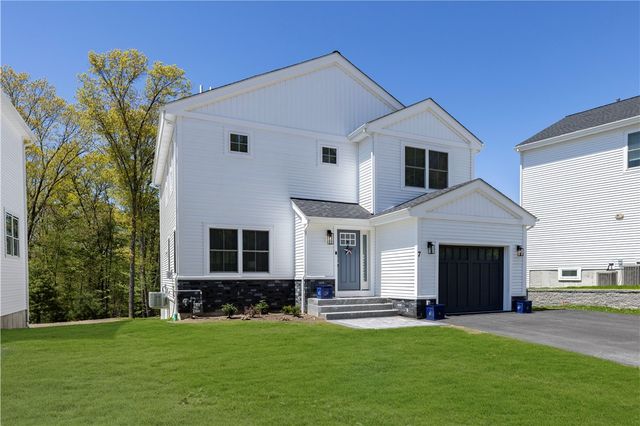9 Stoneridge Road, Smithfield, RI 02917
