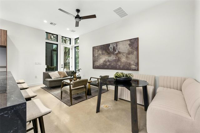 219 Lessin LN Unit 6, Austin, TX 78704