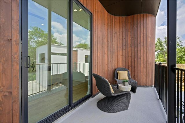 219 Lessin LN Unit 6, Austin, TX 78704