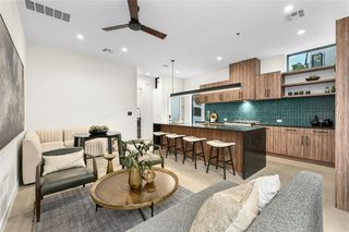 219 Lessin LN Unit 6, Austin, TX 78704