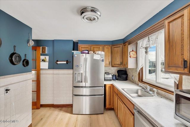 1034 Wallace Avenue, Rotterdam, NY 12306