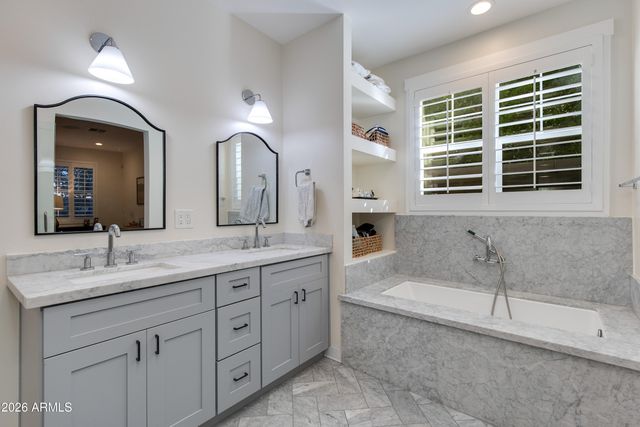 3247 E SELLS Drive, Phoenix, AZ 85018