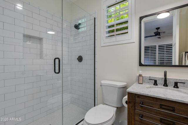 3247 E SELLS Drive, Phoenix, AZ 85018