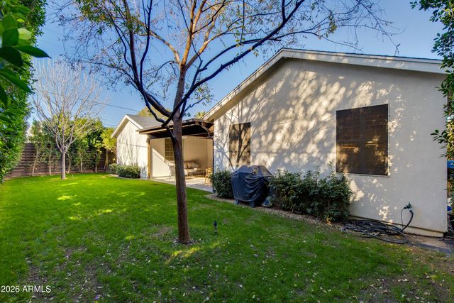 3247 E SELLS Drive, Phoenix, AZ 85018