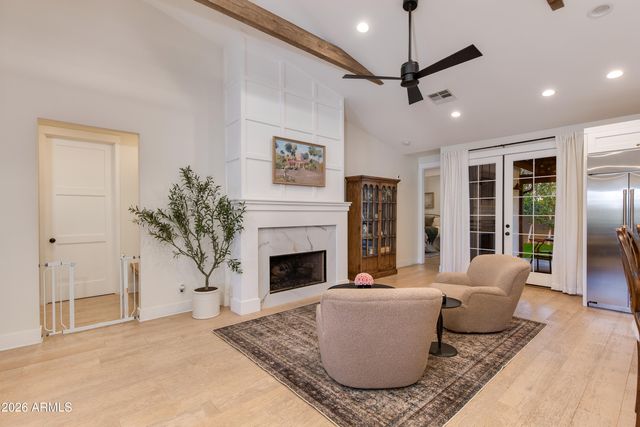 3247 E SELLS Drive, Phoenix, AZ 85018