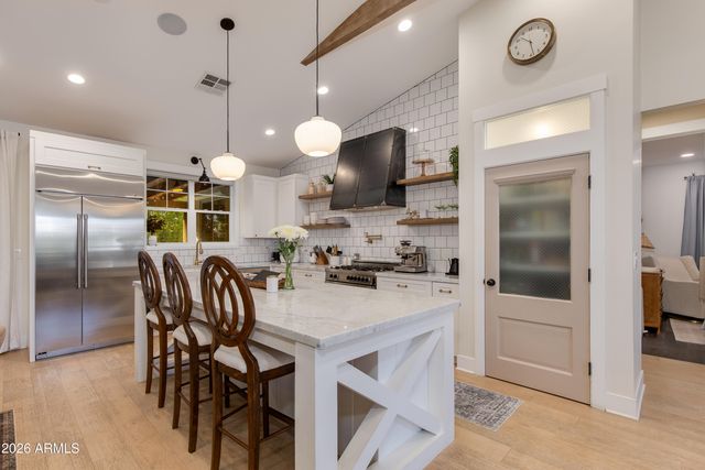 3247 E SELLS Drive, Phoenix, AZ 85018