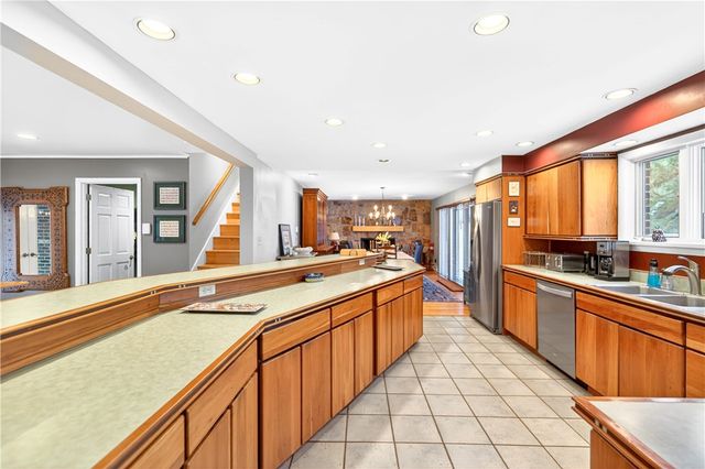 1738 Snowfield Drive, Hidden Valley, PA 15502