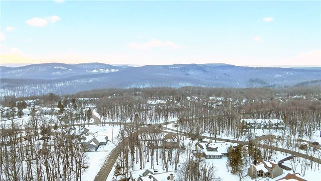 1738 Snowfield Drive, Hidden Valley, PA 15502