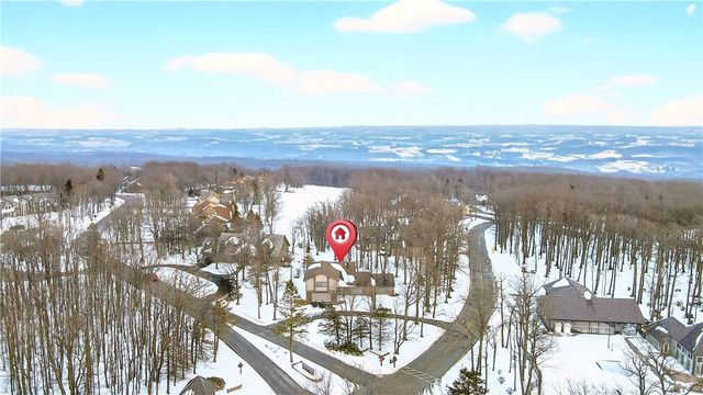 1738 Snowfield Drive, Hidden Valley, PA 15502