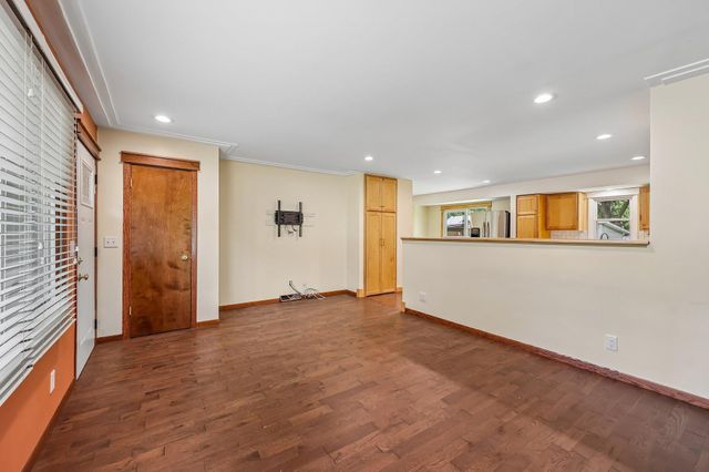 5518 Regent Avenue N, Crystal, MN 55429
