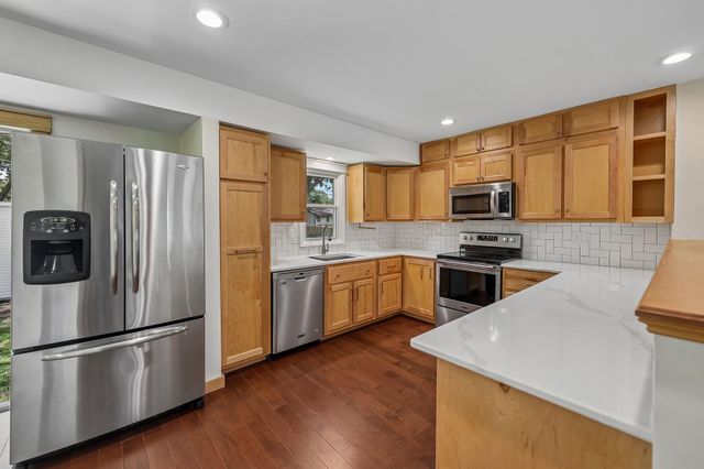 5518 Regent Avenue N, Crystal, MN 55429