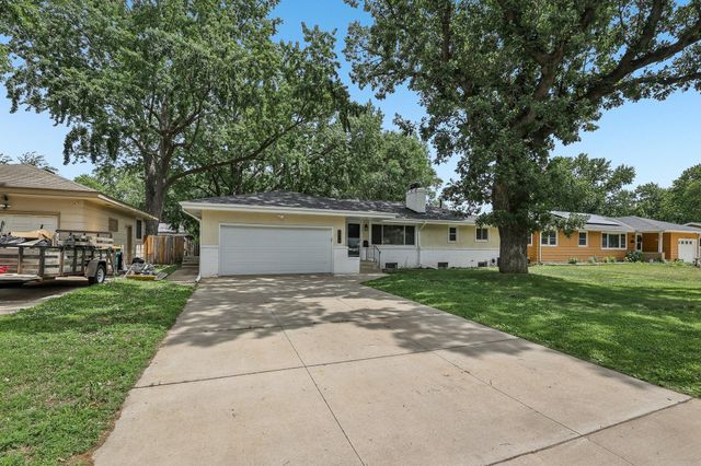 5518 Regent Avenue N, Crystal, MN 55429