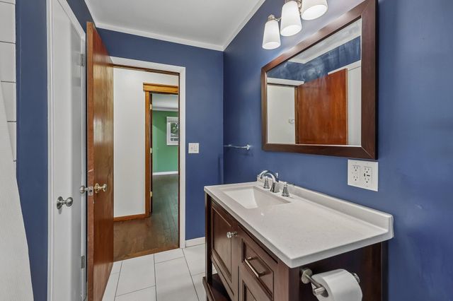 5518 Regent Avenue N, Crystal, MN 55429