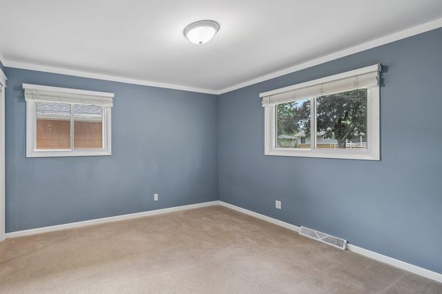 5518 Regent Avenue N, Crystal, MN 55429