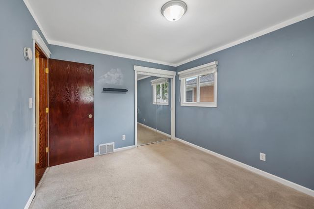 5518 Regent Avenue N, Crystal, MN 55429