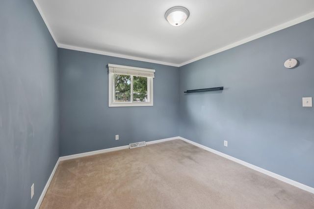5518 Regent Avenue N, Crystal, MN 55429