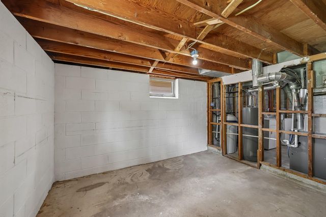 5518 Regent Avenue N, Crystal, MN 55429