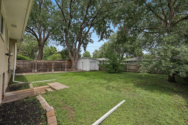 5518 Regent Avenue N, Crystal, MN 55429