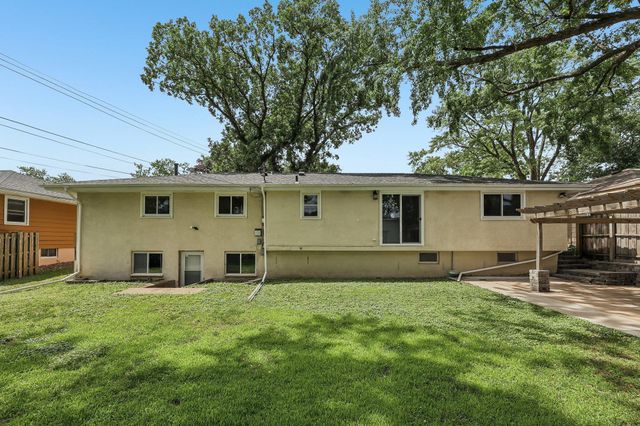 5518 Regent Avenue N, Crystal, MN 55429