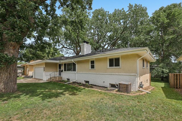 5518 Regent Avenue N, Crystal, MN 55429