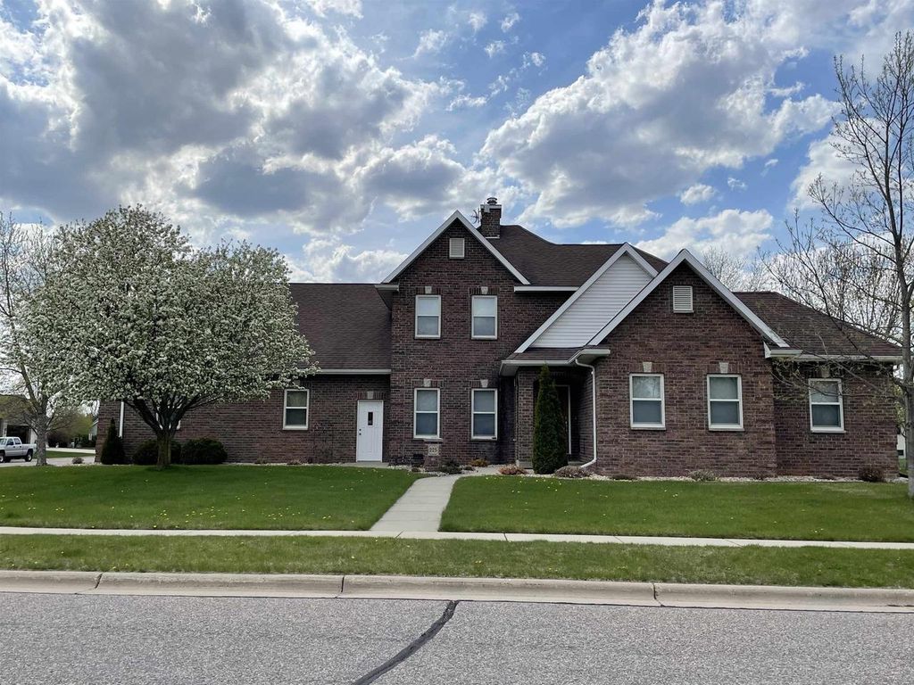 225 Mulberry Street, Sauk City, WI 53583