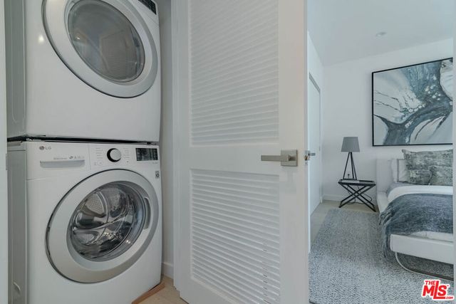 1214 N Sycamore Avenue, Los Angeles, CA 90038