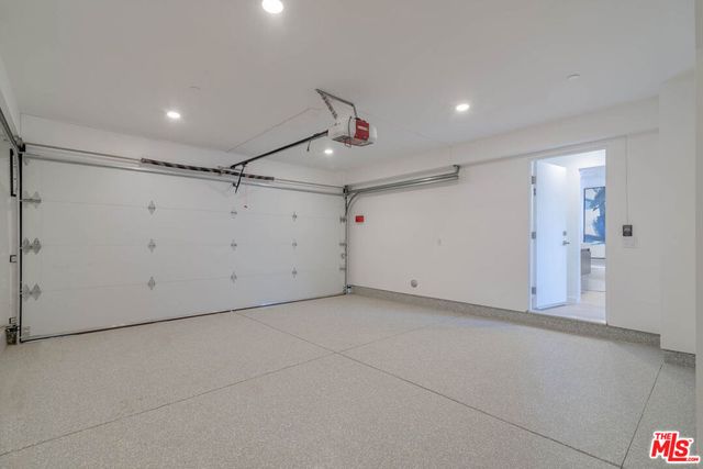 1214 N Sycamore Avenue, Los Angeles, CA 90038