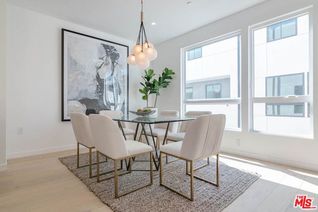 1214 N Sycamore Avenue, Los Angeles, CA 90038