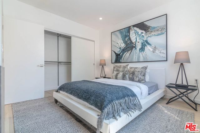 1214 N Sycamore Avenue, Los Angeles, CA 90038