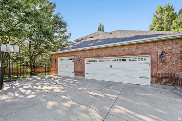 10664 S TRAILRIDGE CIR, Sandy, UT 84092
