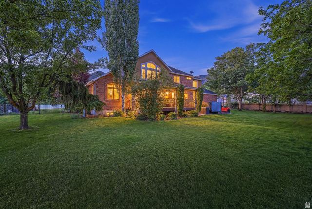 10664 S TRAILRIDGE CIR, Sandy, UT 84092