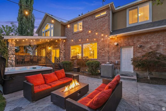 10664 S TRAILRIDGE CIR, Sandy, UT 84092