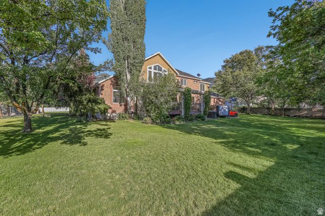 10664 S TRAILRIDGE CIR, Sandy, UT 84092