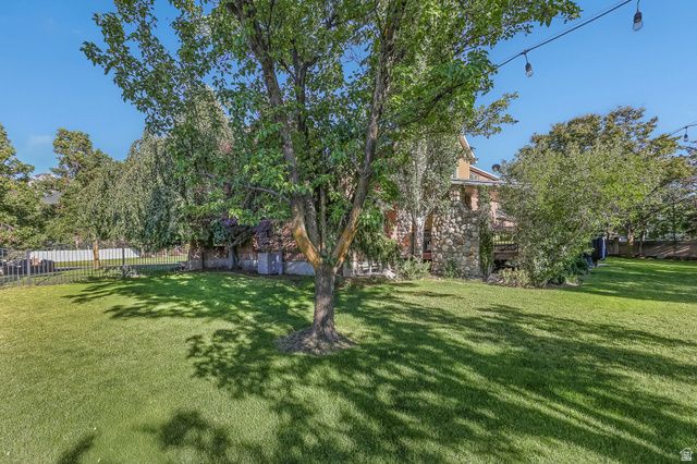 10664 S TRAILRIDGE CIR, Sandy, UT 84092