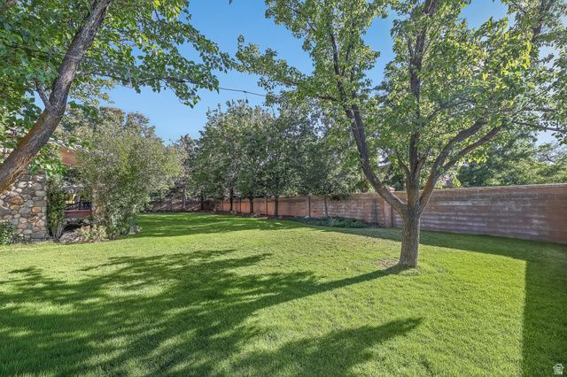 10664 S TRAILRIDGE CIR, Sandy, UT 84092