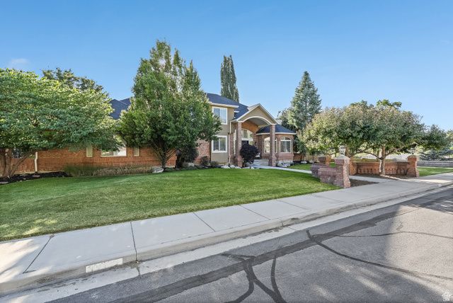 10664 S TRAILRIDGE CIR, Sandy, UT 84092