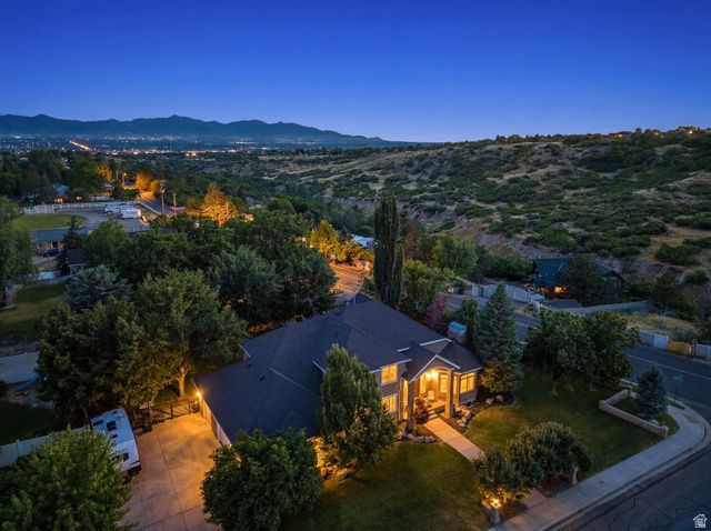 10664 S TRAILRIDGE CIR, Sandy, UT 84092