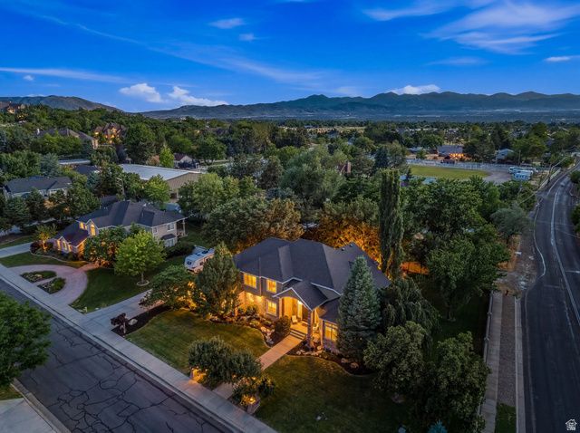 10664 S TRAILRIDGE CIR, Sandy, UT 84092